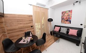 Casa Theodosia A&B